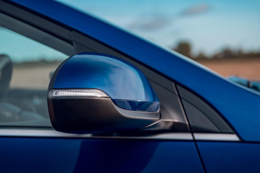 Детали экстерьера Hyundai IONIQ electric (AE) 2019 года  (UK) (фото 20 из 37)